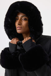 Chaqueta de esquí elástica con aislamiento de piel sintética cortada en 3D negra para mujer